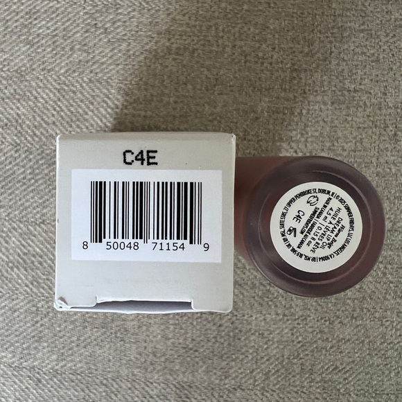 Summer Fridays Dream Lip Oil for Moisturizing Sheer Coverage - Picture 3 of 6